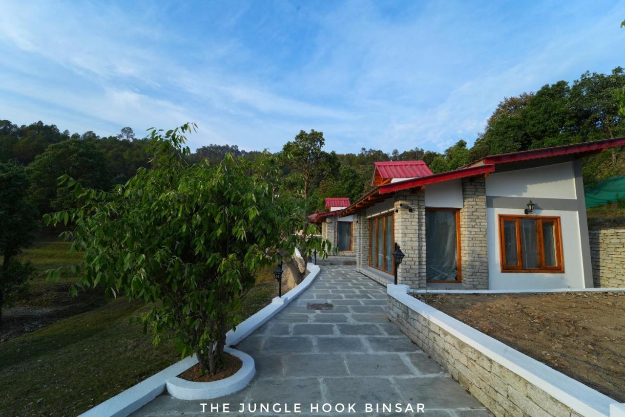 The Jungle Hook Binsar Hotel Almora Bagian luar foto